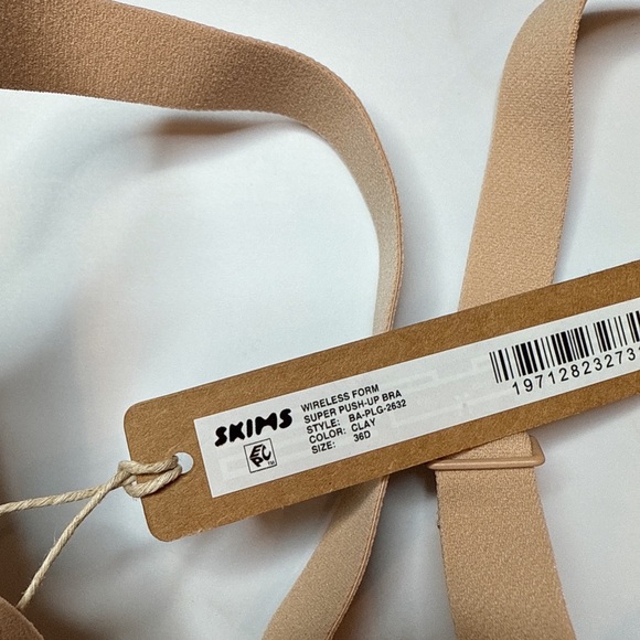 NWT Skims Wireless Form Super Push-Up Bra - Picture 4 of 4